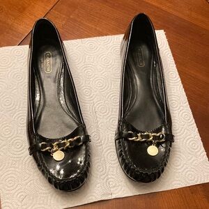 COACH JOSEPHINE BLACK PATENT LEATHER LOAFERS. SIZE 8.5. ALMOST LIKE NEW!